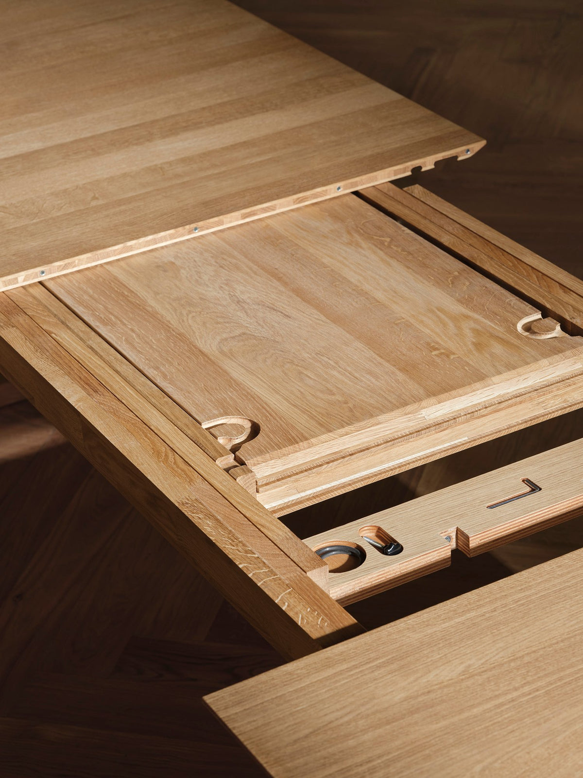 Bolia Kuma uitschuifbare eettafel in eetkamer, sfeerfoto 4