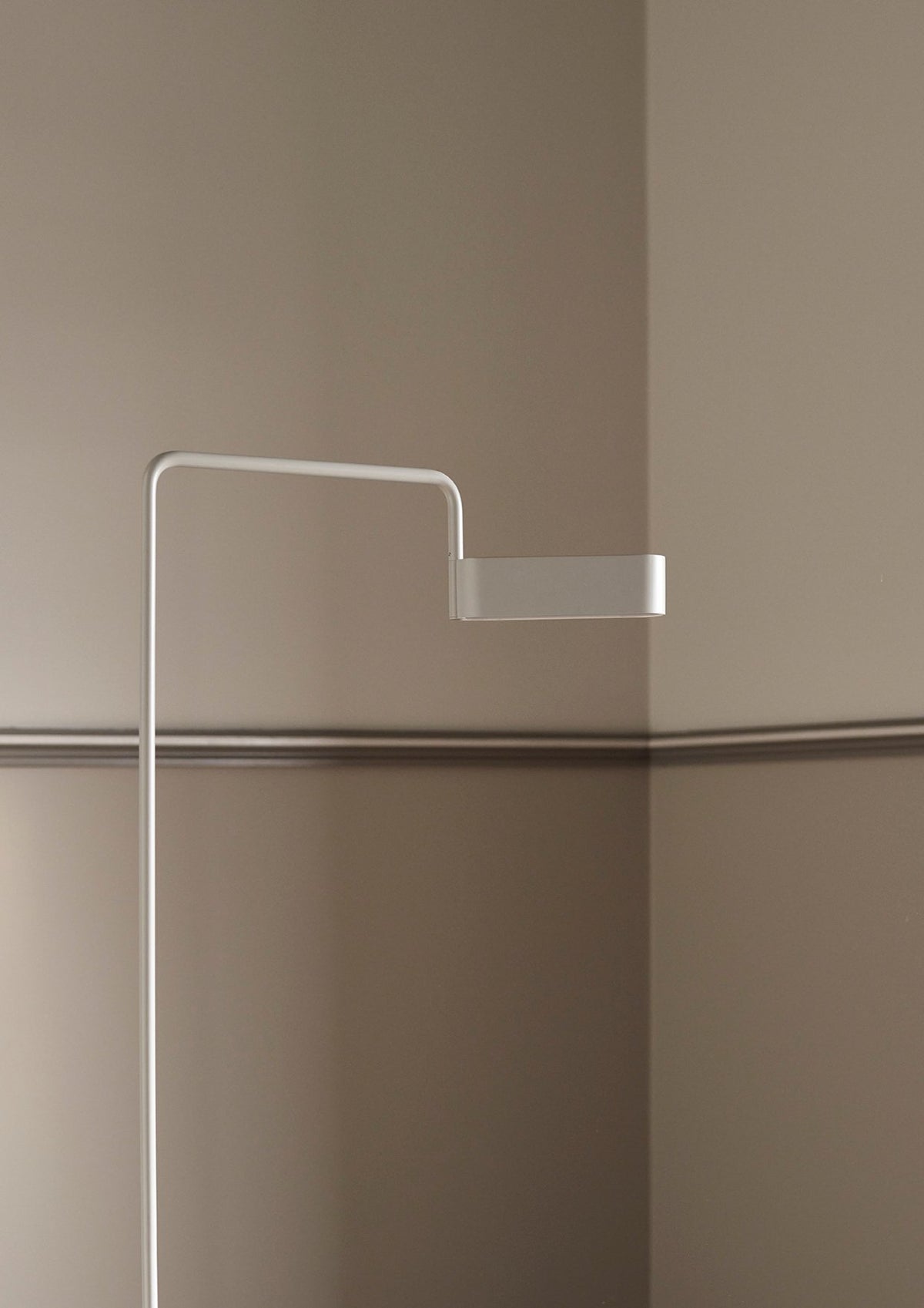 Bolia Scribe vloerlamp in interieur, sfeerfoto 8