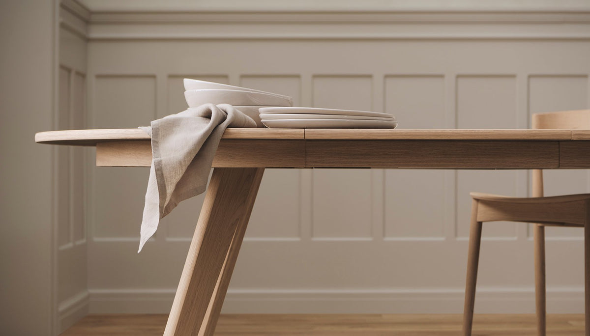 Bolia Soft Mood uitschuifbare eettafel in eetkamer, sfeerfoto 2