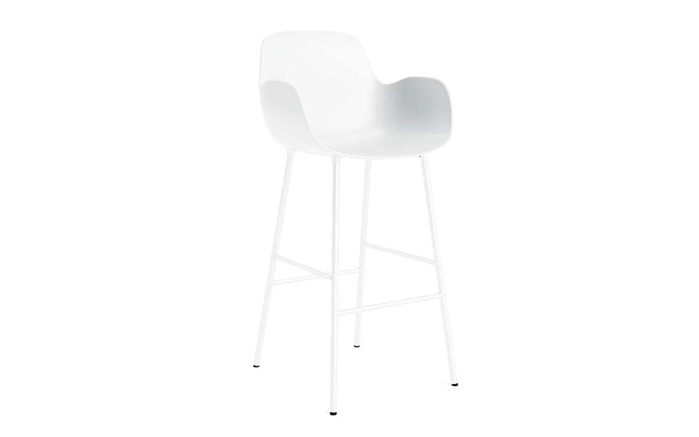 Moderne witte shell barkruk met poedergecoat stalen poten.