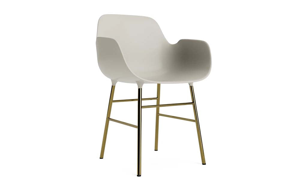 Normann Copenhagen - Form eetkamerstoel met arm messing (set van 2)