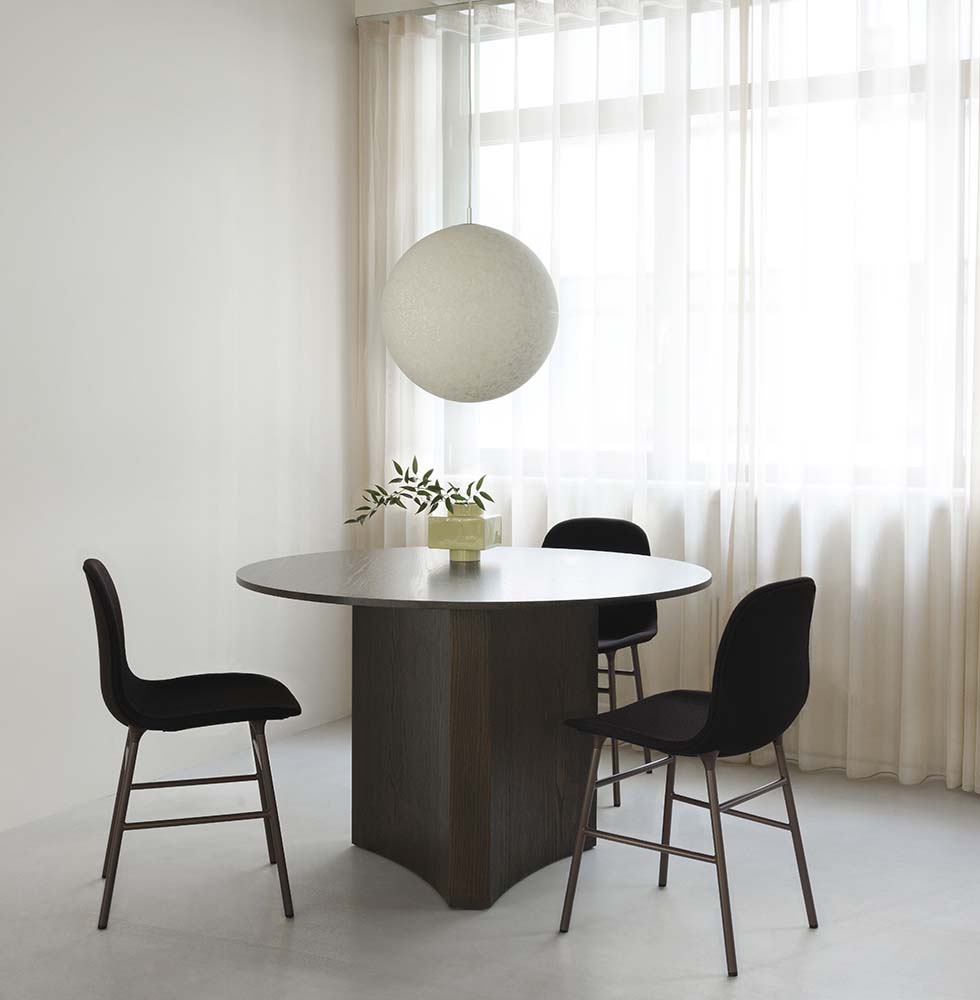 Normann Copenhagen - Bue eetkamertafel