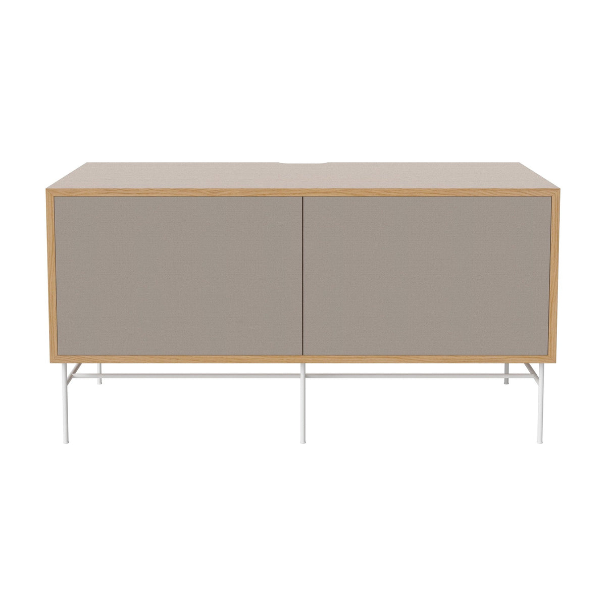 Bolia Case hifi-meubel medium op onderstel diepte 48 cm wit gelakt staal, links grijze hifi-stof, rechts grijze hifi-stof, geolied eiken, 04-007-86_13100877