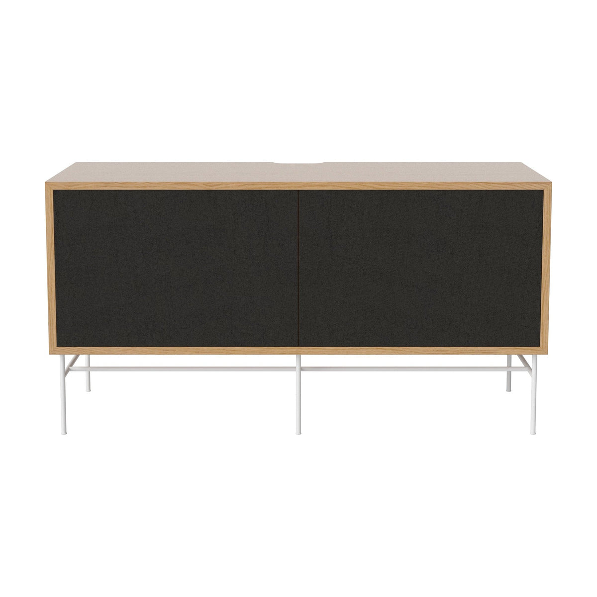 Bolia Case hifi-meubel medium op onderstel diepte 35 cm wit gelakt staal, links zwarte stof, rechts zwarte stof, geolied eiken, 04-007-87_13100842