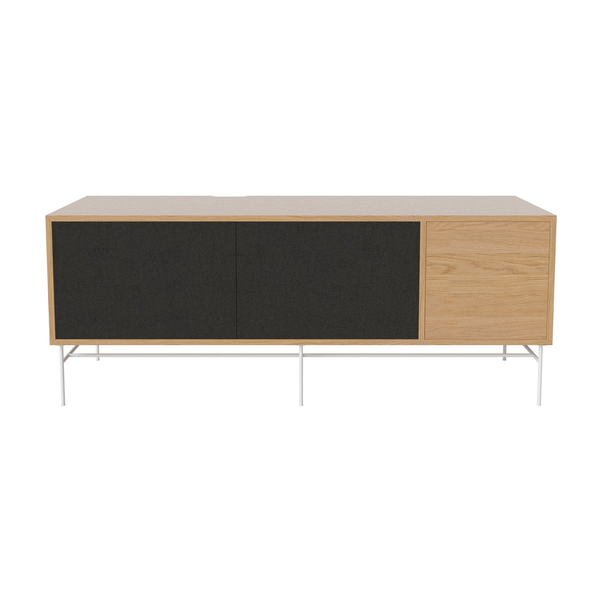 Bolia Case hifi-meubel large op onderstel diepte 48 cm wit gelakt staal, links zwarte stof, rechts zwarte stof, geolied eiken, 04-007-88_13100842