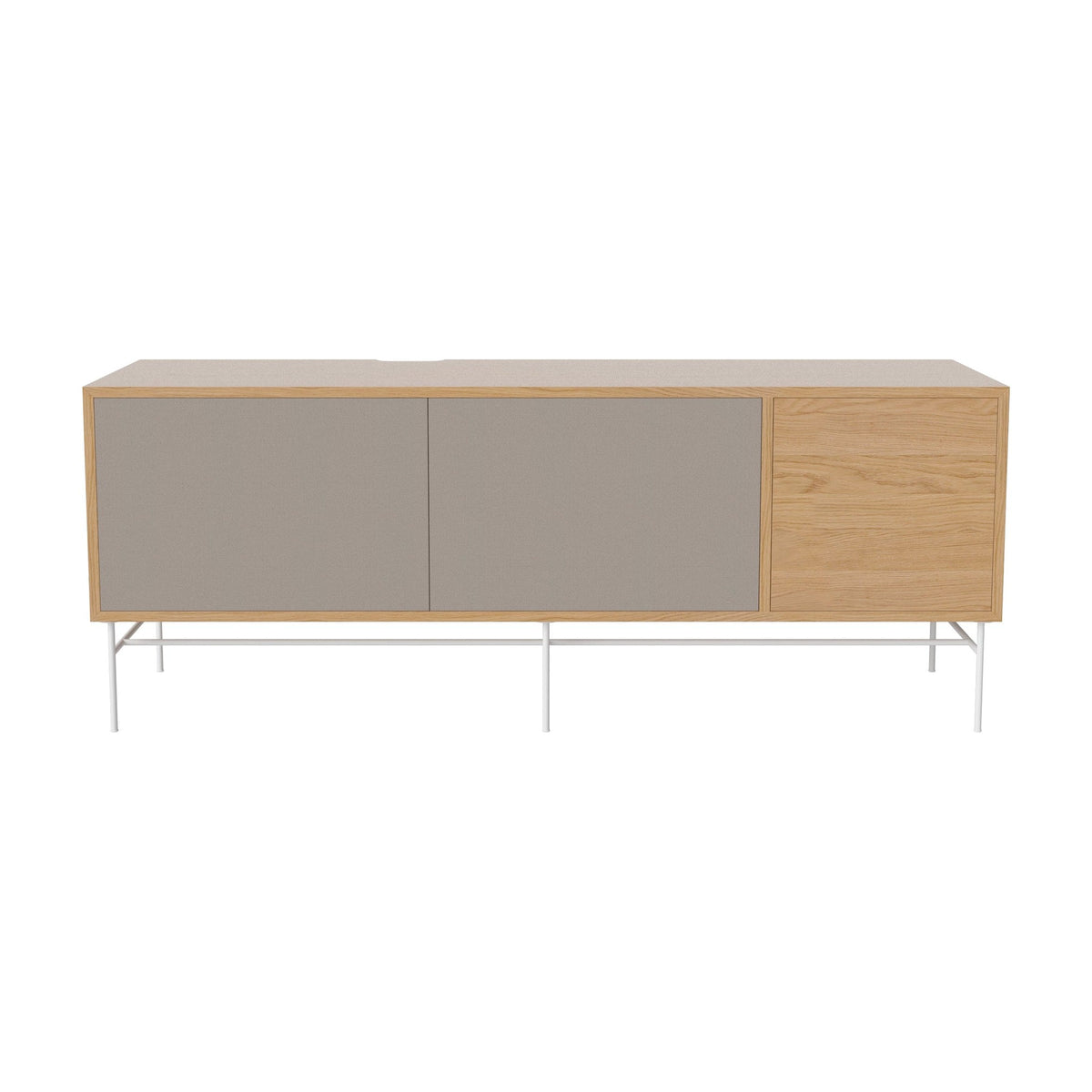 Bolia Case hifi-meubel large op onderstel diepte 35 cm wit gelakt staal, links grijze hifi-stof, rechts grijze hifi-stof, geolied eiken, 04-007-89_13100877