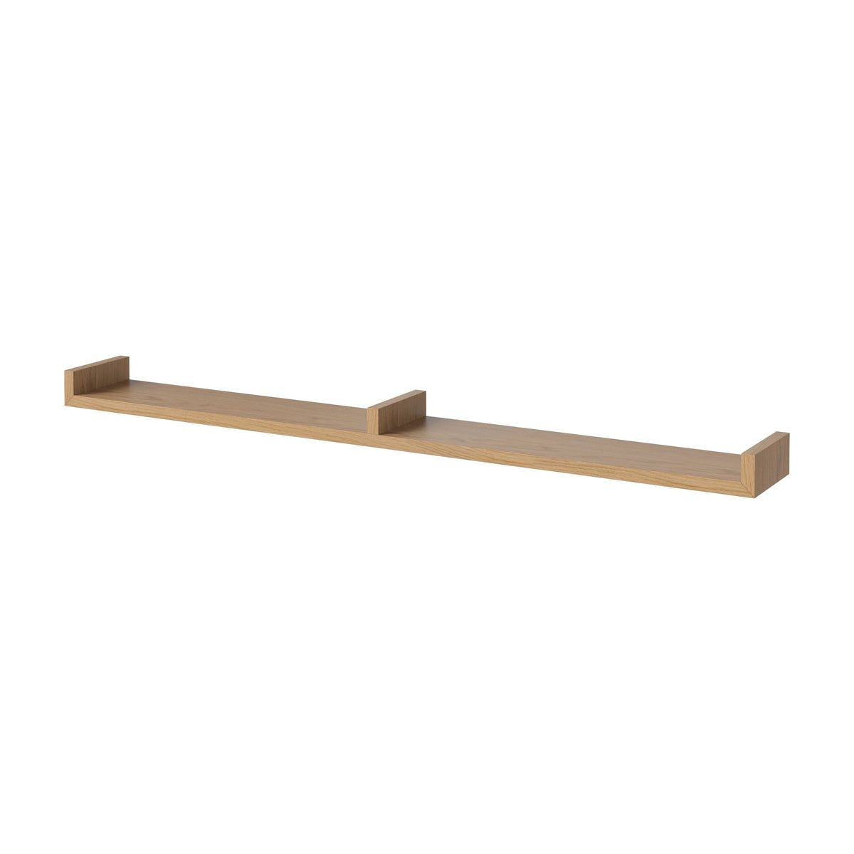 Bolia Display wandplank 120 cm geolied eiken, symmetrisch schuin aanzicht, 04-008-14_00005