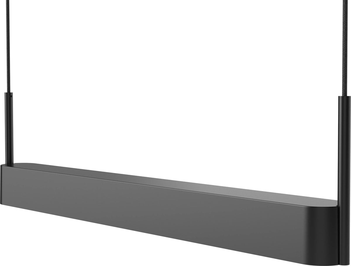 Bolia Scribe hanglamp 70 cm matzwart gelakt ijzer schuin aanzicht, 20-139-01_00002