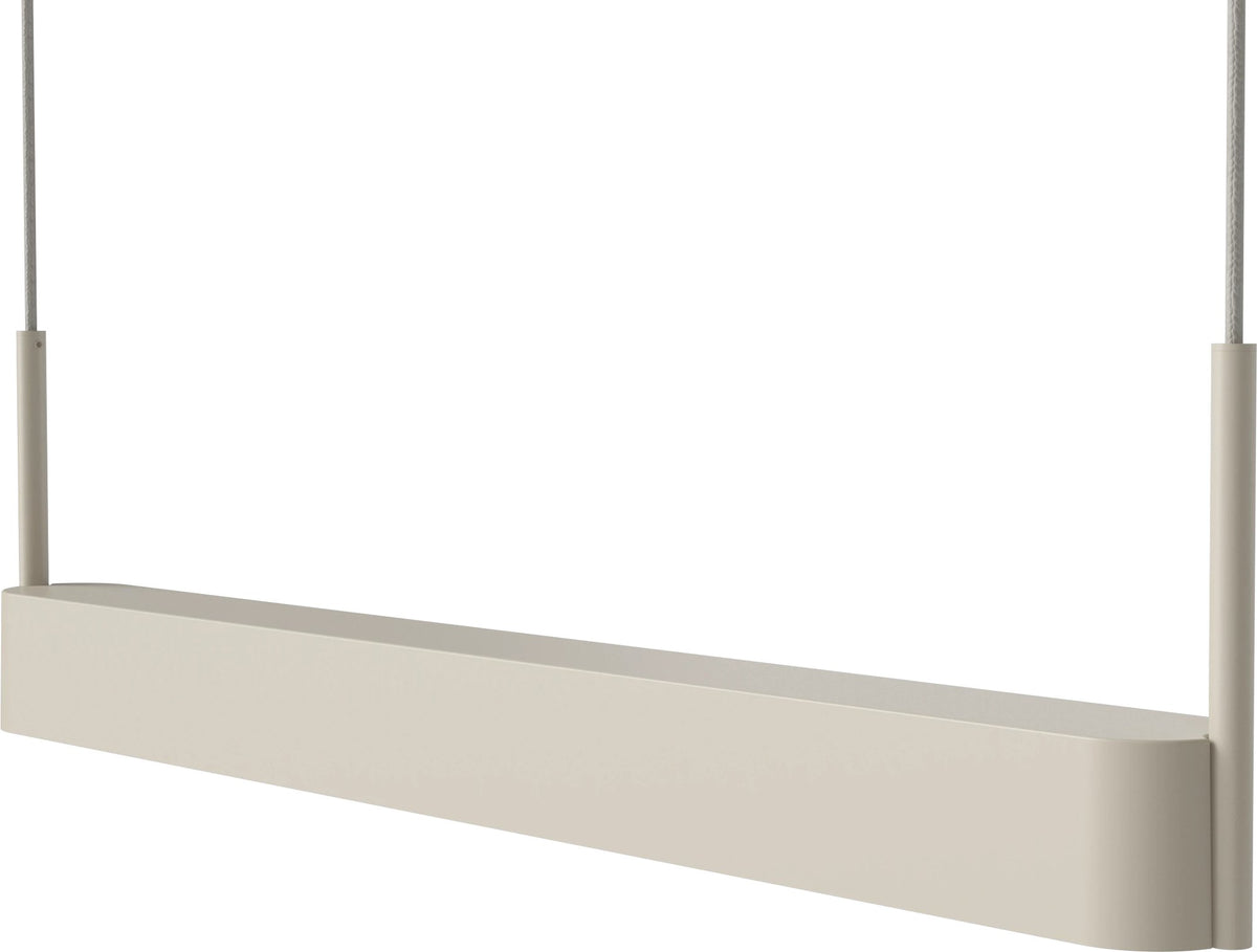 Bolia Scribe hanglamp 70 cm matcrème gelakt ijzer schuin aanzicht, 20-139-01_00004