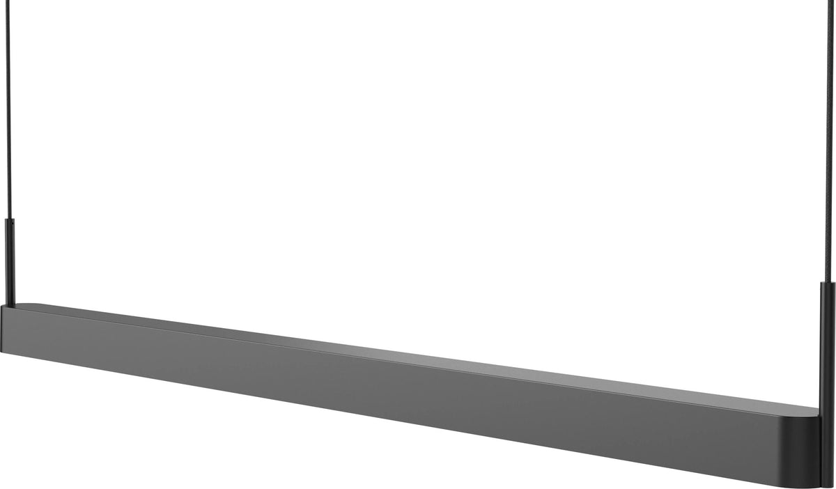 Bolia Scribe hanglamp 130 cm matzwart gelakt ijzer schuin aanzicht, 20-139-02_00002