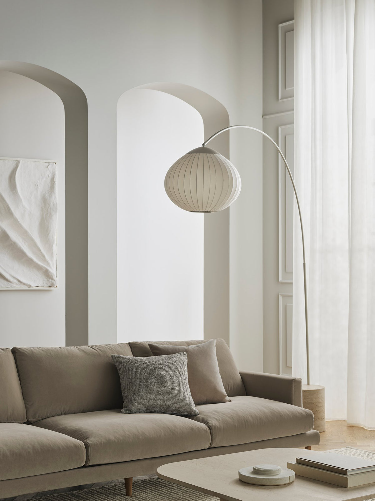 Bolia Acorn vloerlamp in interieur, sfeerfoto 4