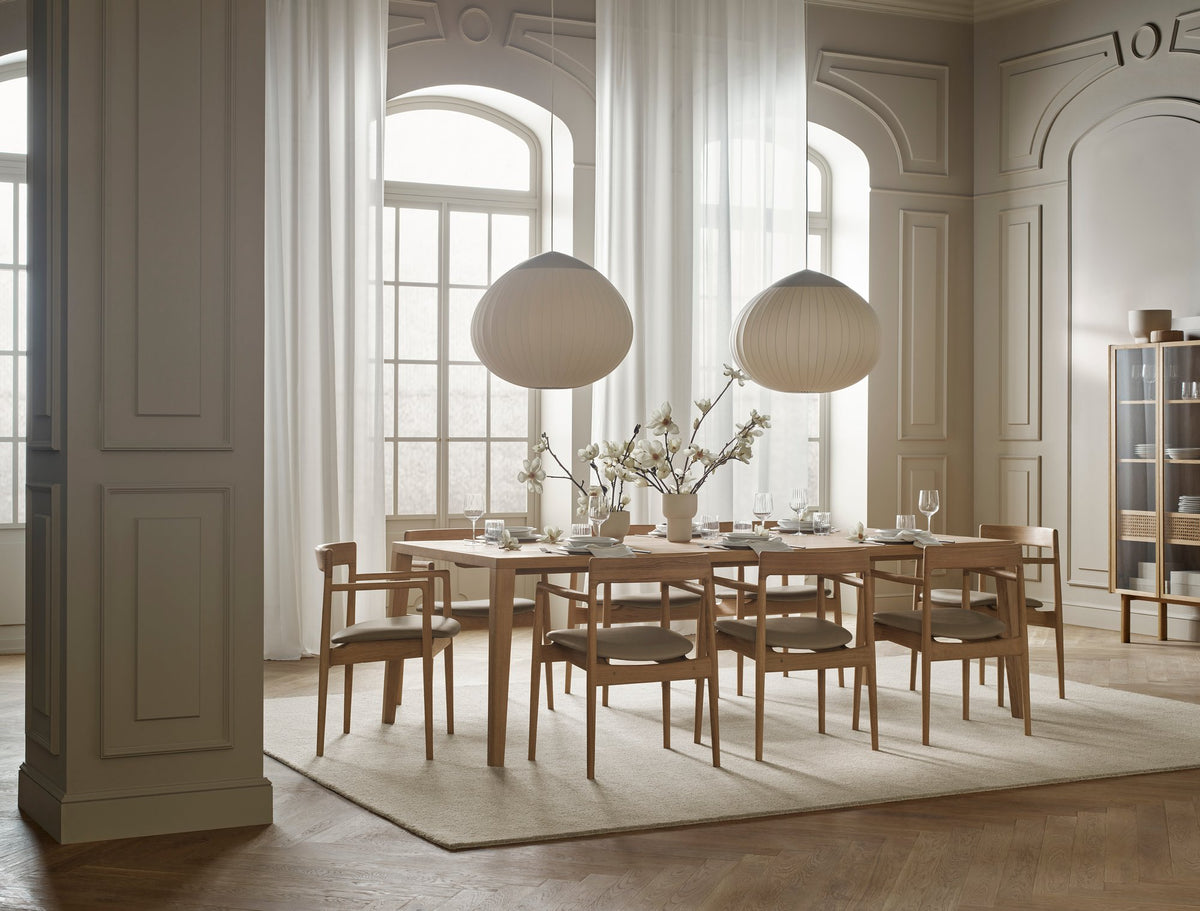 Bolia Graceful eettafel in eetkamer, sfeerfoto 2