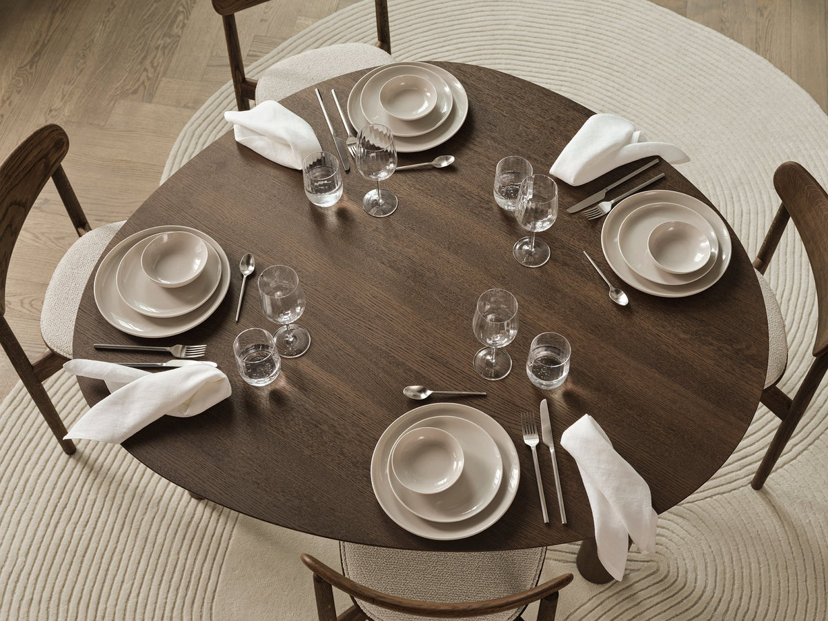 Bolia Latch eettafel in eetkamer, sfeerfoto 2