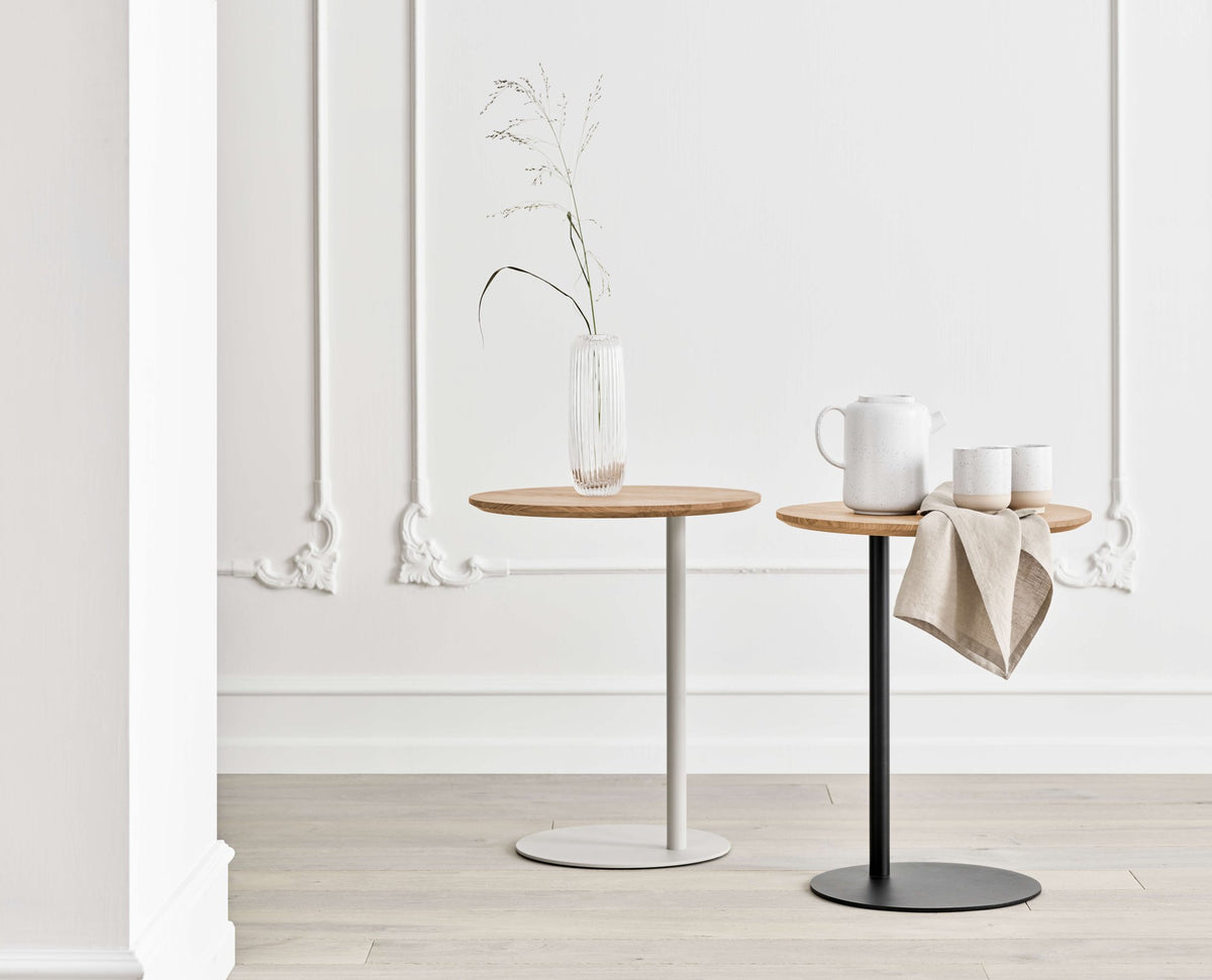 Bolia Pillar bijzettafel in interieur, sfeerfoto 1