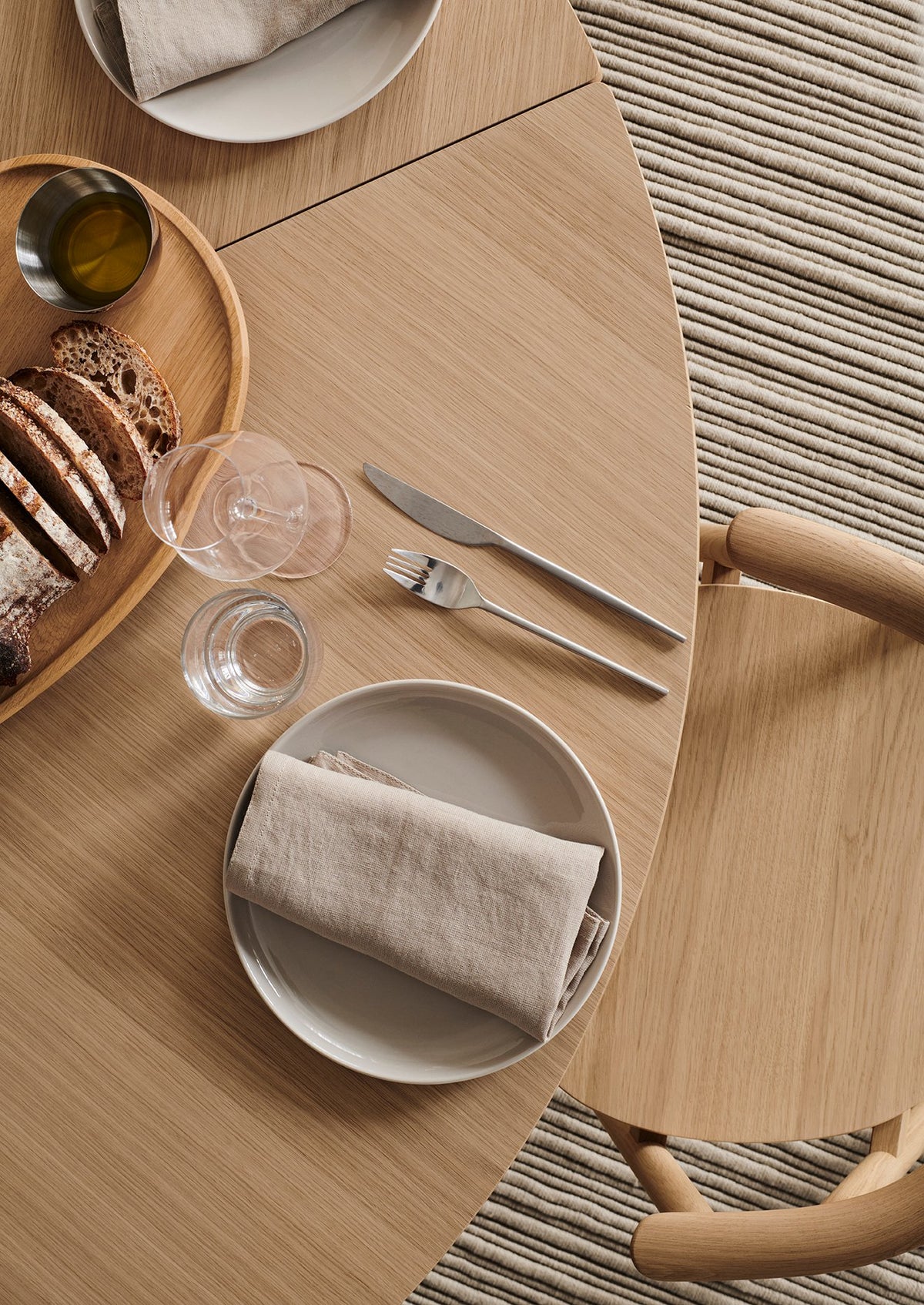 Bolia Piro ronde eettafel in eetkamer, sfeerfoto 3