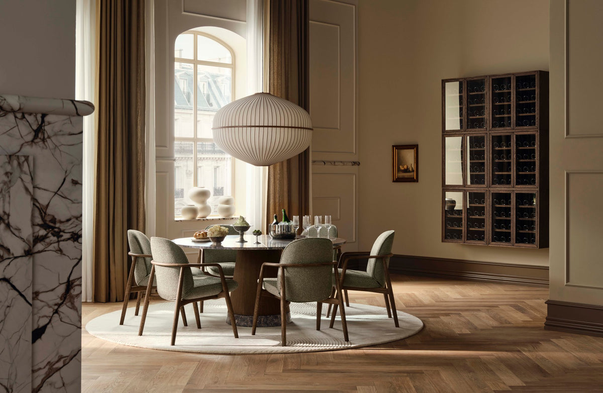 Bolia Piro eettafel met stenen blad in eetkamer, sfeerfoto 2