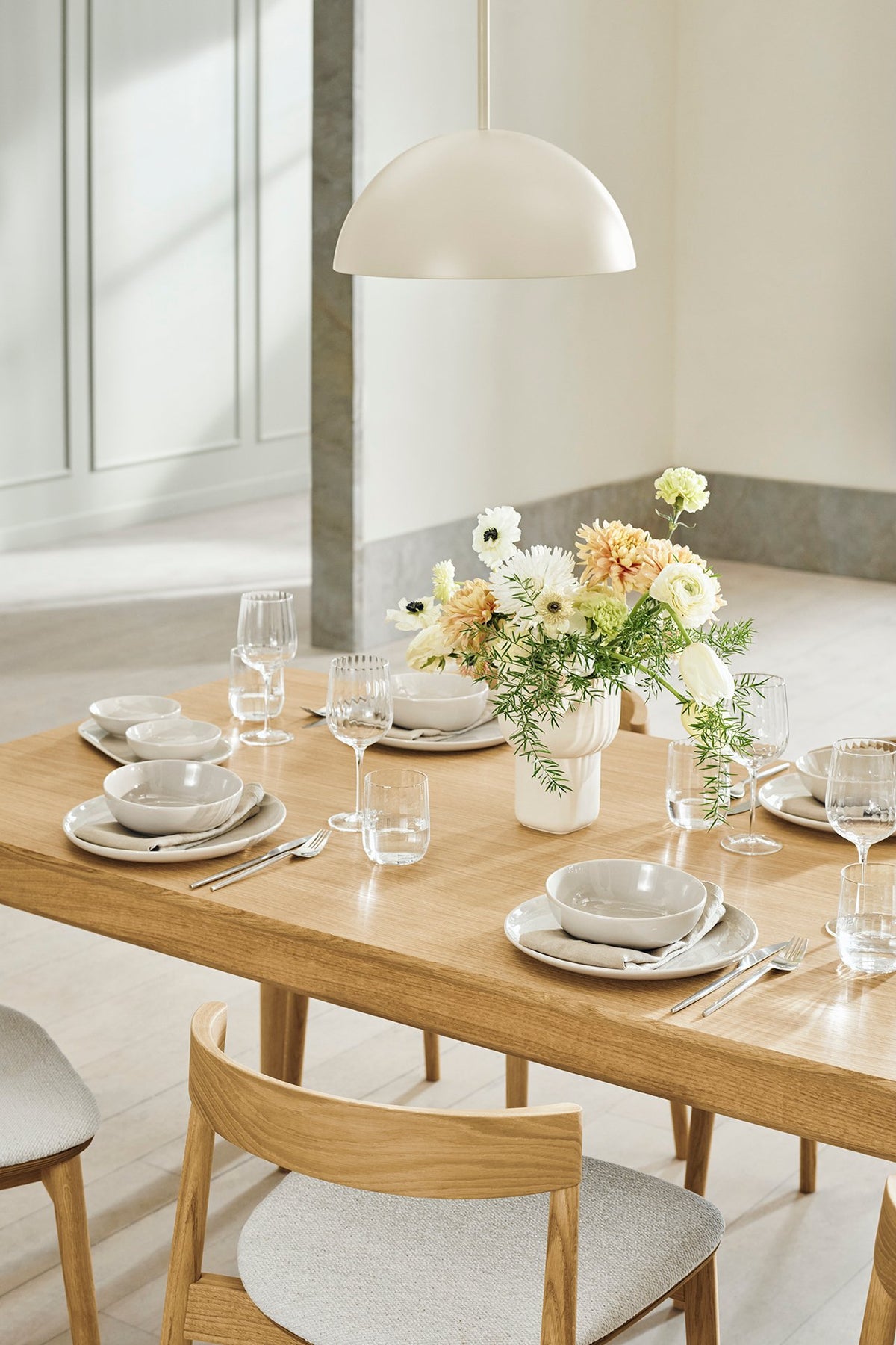 Bolia Ronya eettafel in eetkamer, sfeerfoto 4