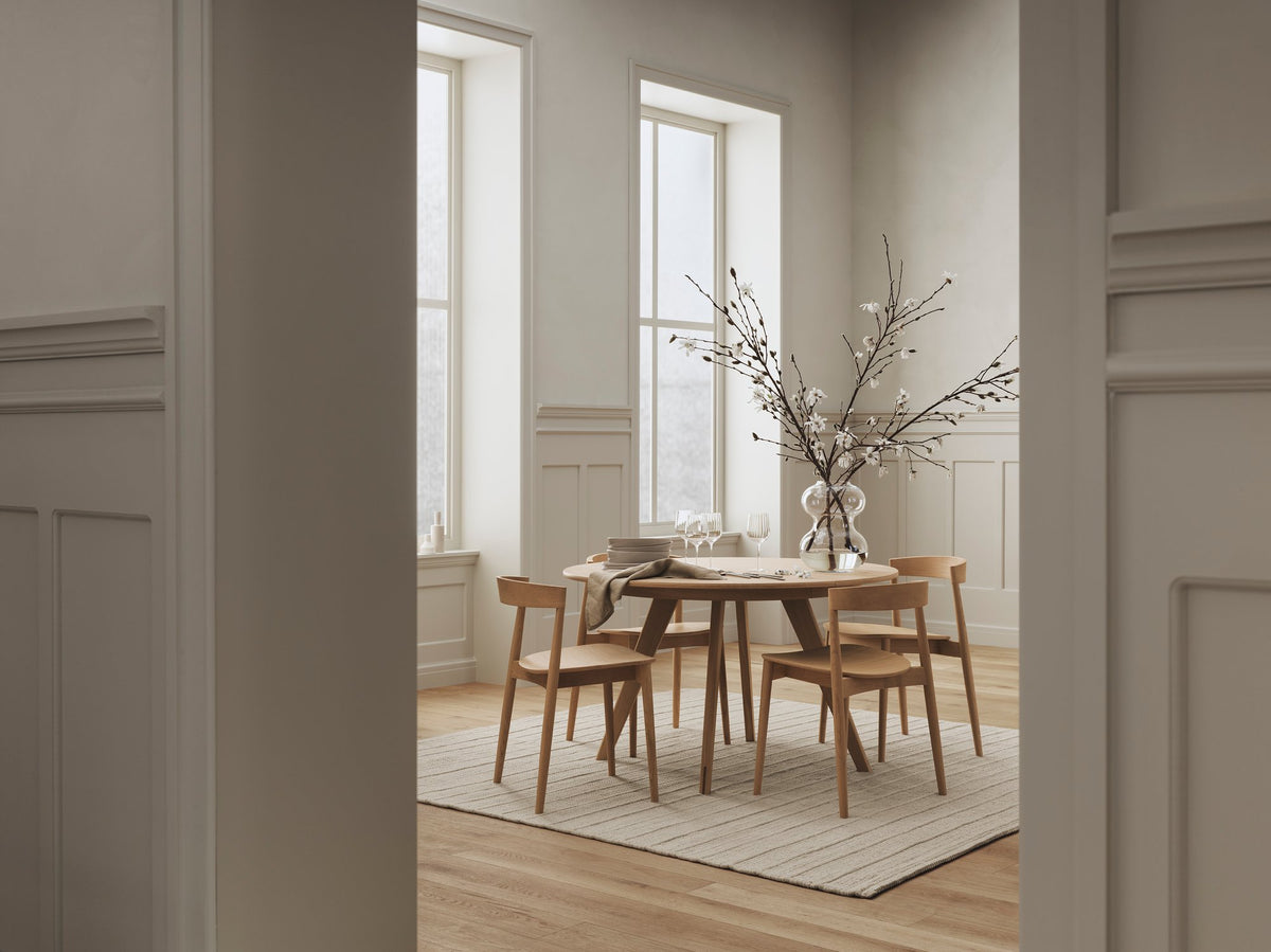 Bolia Soft Mood ronde eettafel in eetkamer, sfeerfoto 2