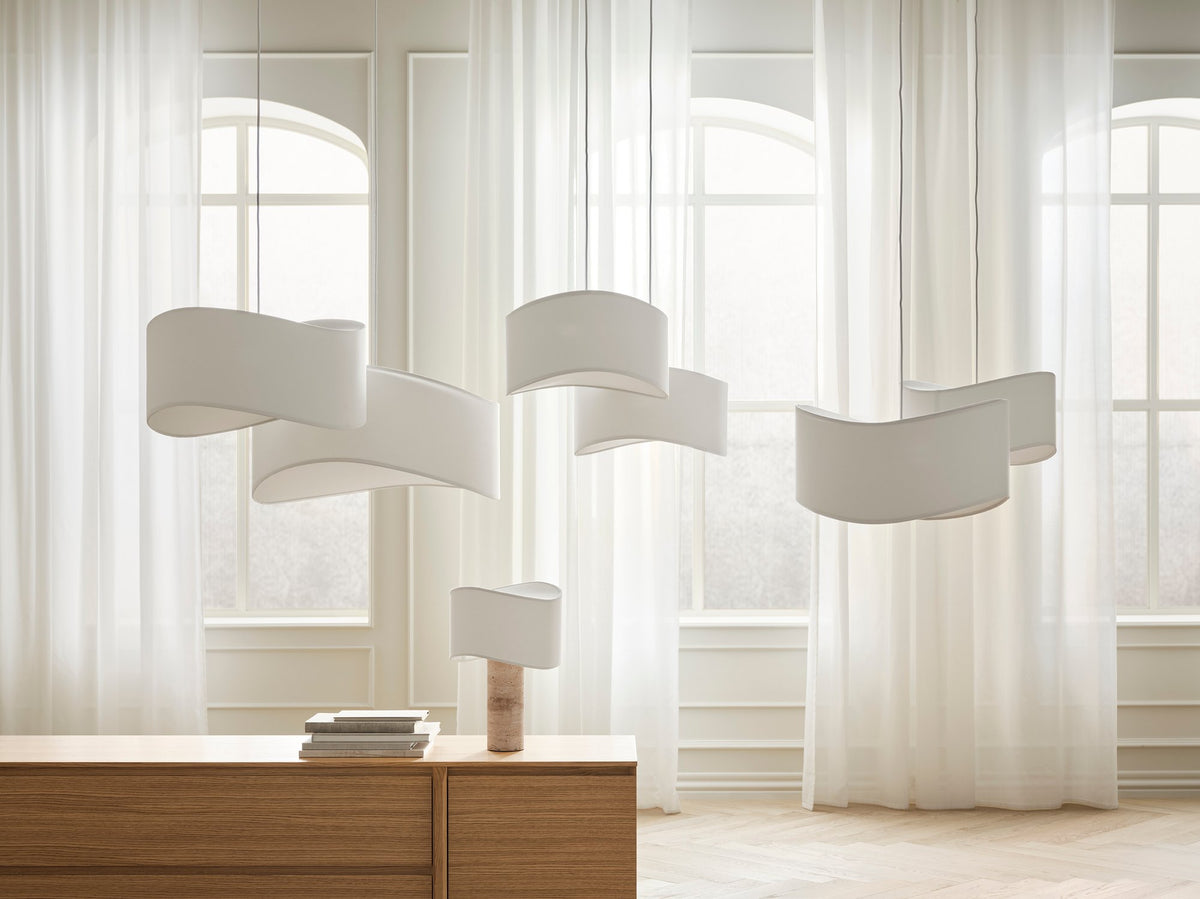 Bolia Tajo hanglampen en tafellamp in interieur, sfeerfoto 1