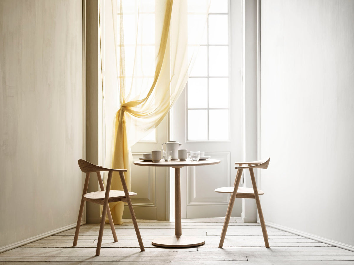 Bolia Turned eettafel in interieur, sfeerfoto 1