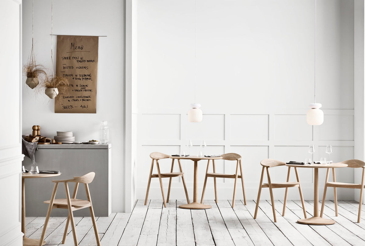 Bolia Turned tafel in interieur, sfeerfoto 1