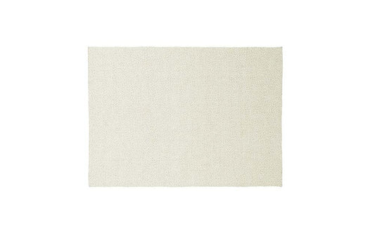 Beige rPET vloerkleed in zandkleur voor duurzaam interieur.