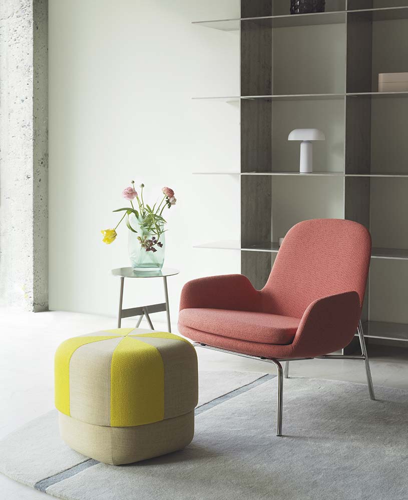 Roze en beige poef van Kvadrat Canvas en Vidar wolmix, HR-schuim. Modern design, ideaal voor woonkamer of slaapkamer.